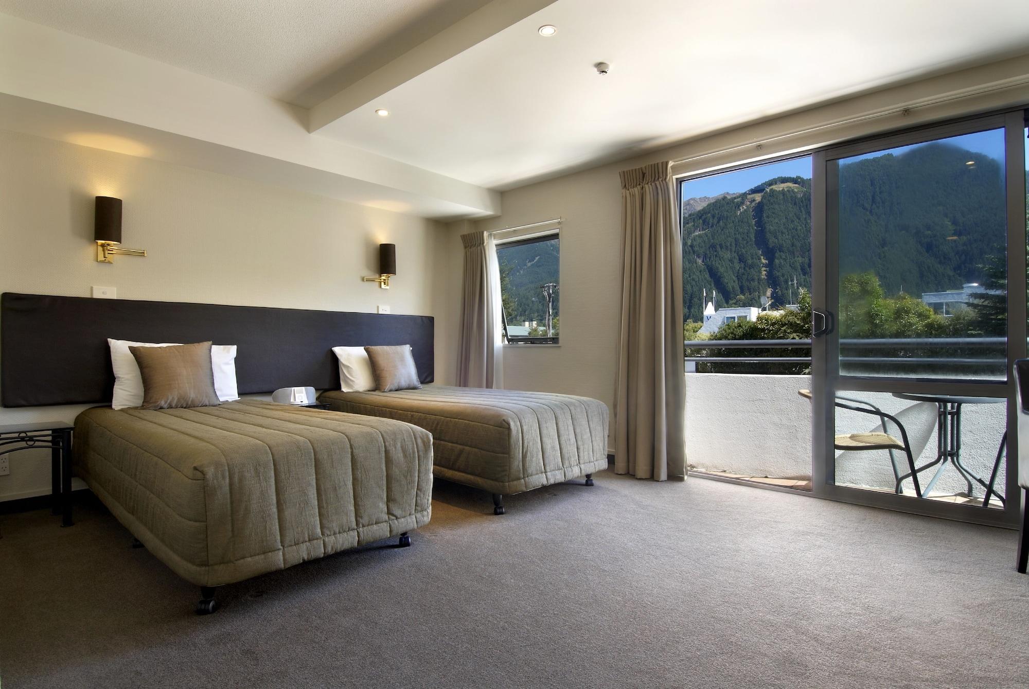 Hurley'S Of Queenstown Motel Room photo